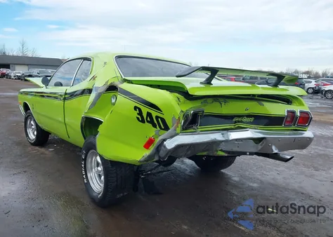 1973 Dodge Dart z USA, uszkodzony, nr VIN 0000LL29G3B307220